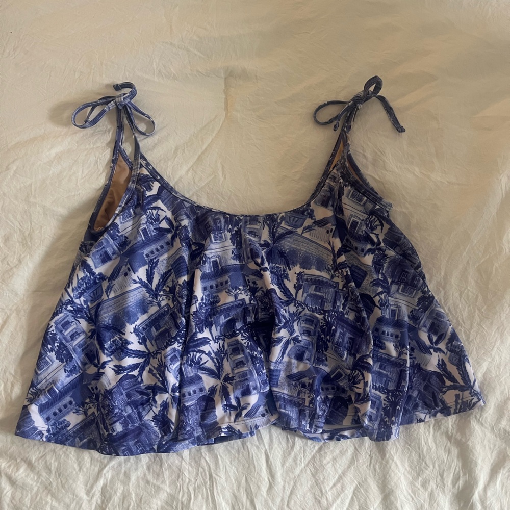 Kortni Jeane Island Living Swing Top